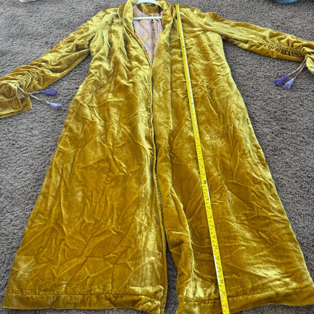 FREE PEOPLE Dahlia Velvet Duster Coat Jacket In Gold w Purple Tassels M - Picture 7 of 13